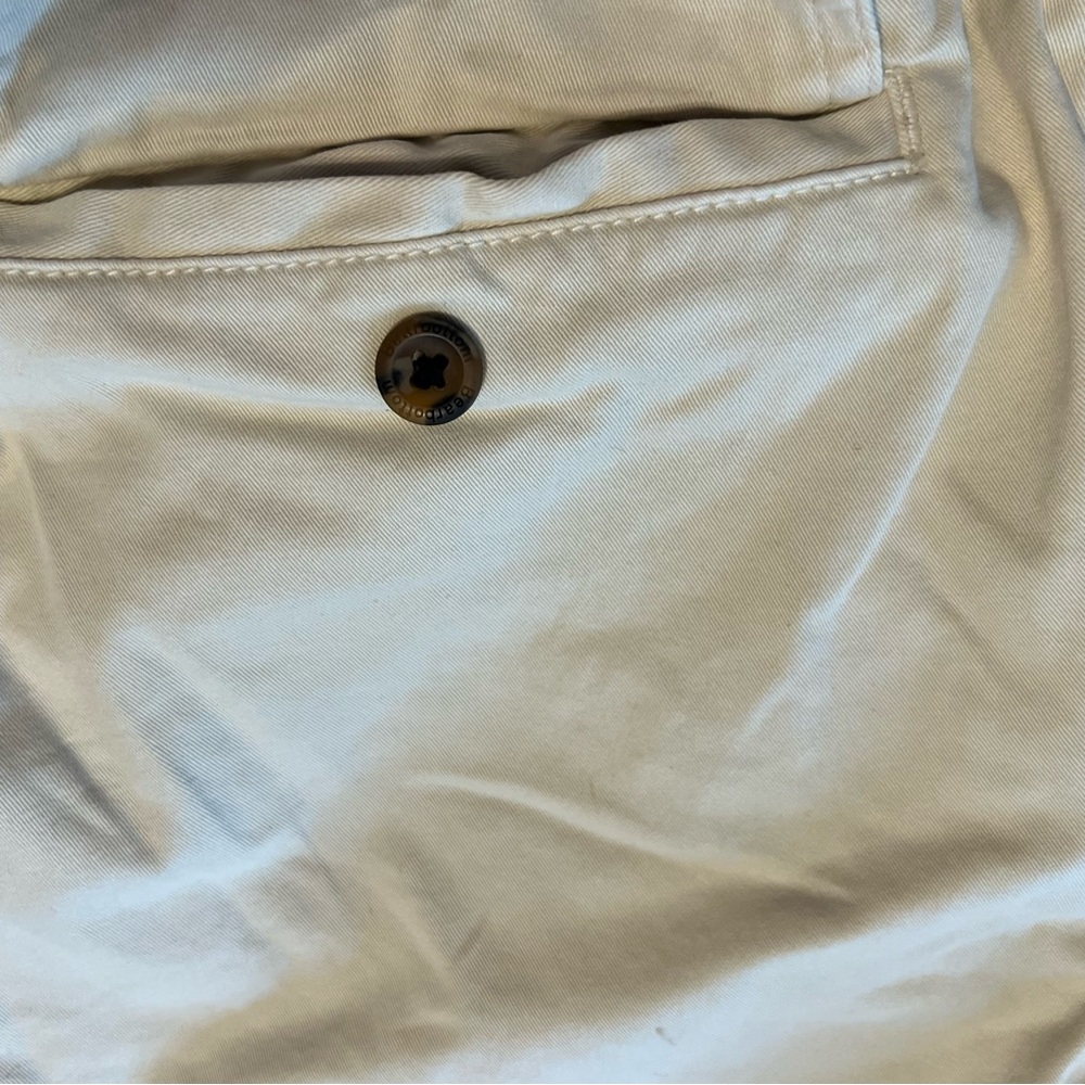 Bearbottom men’s M light tan 7” flat front shorts, like new. 97% cotton - Picture 5 of 5